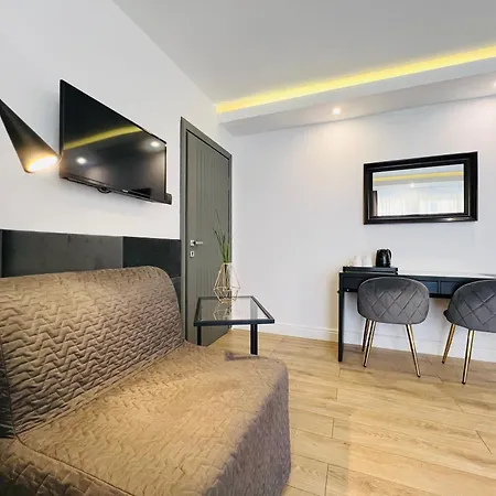 ベッド・アンド・ブレックファスト Dahara-aneks Kuchenny (adults Only) 3*